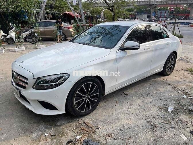Mercedes Benz C Class  2019 C200 - 50000 km
