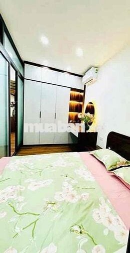 Bán Gấp Căn TT Trần Hưng Đạo, ô tô tránh, Lô góc full nội thất