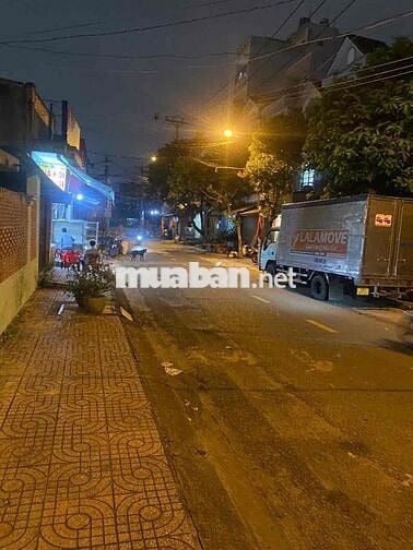 Nhà mặt tiền trệt lửng 5*12 tiện kinh doanh