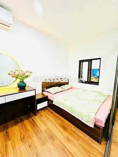 Bán Gấp Căn TT Trần Hưng Đạo, ô tô tránh, Lô góc full nội thất