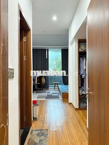 Bán căn nhà 3tầng . 2mặt tiền đường Nguyễn lữ. Khu Am Việt Á Đà Nẵng