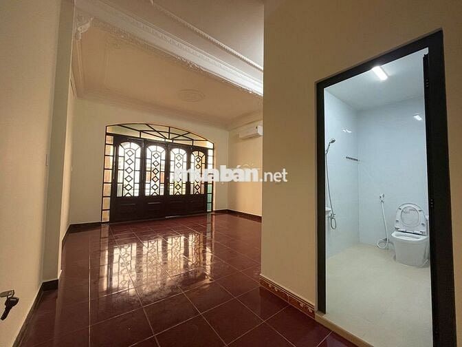 Cho thuê phòng mới rộng rãi trong nhà nguyên căn