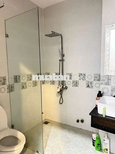Bán căn nhà 3tầng . 2mặt tiền đường Nguyễn lữ. Khu Am Việt Á Đà Nẵng