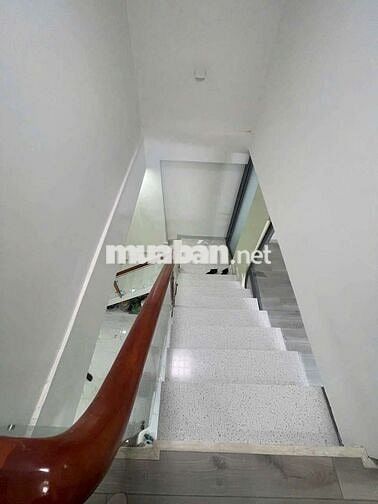 Cho thuê nhà gần chợ dĩ an 1 hẽm nguyễn thái học