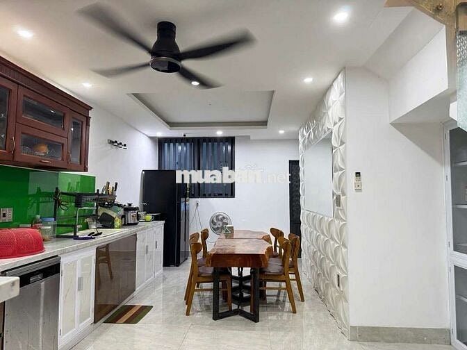 Bán căn nhà 3tầng . 2mặt tiền đường Nguyễn lữ. Khu Am Việt Á Đà Nẵng