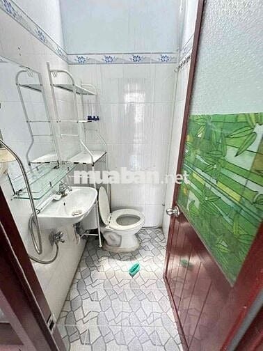 Quá Rẻ - 4 x 10m - 2 lầu - 3pn 3wc - 3 máy lạnh - hẻm Lê Văn Quới