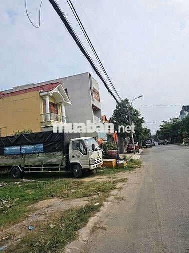 BIỆT THỰ CHO THUÊ 8X25 - MẶT TIỀN KDC HOÀNG HẢI - BÀ ĐIỂM - 16 TRIỆU