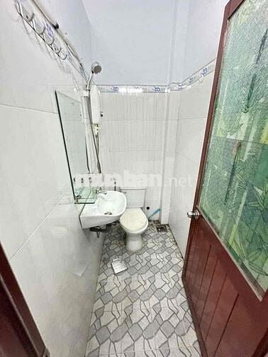 Quá Rẻ - 4 x 10m - 2 lầu - 3pn 3wc - 3 máy lạnh - hẻm Lê Văn Quới