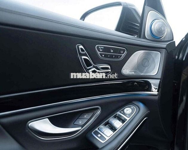Maybach S450 4Matic Model 20189- Đen Đen