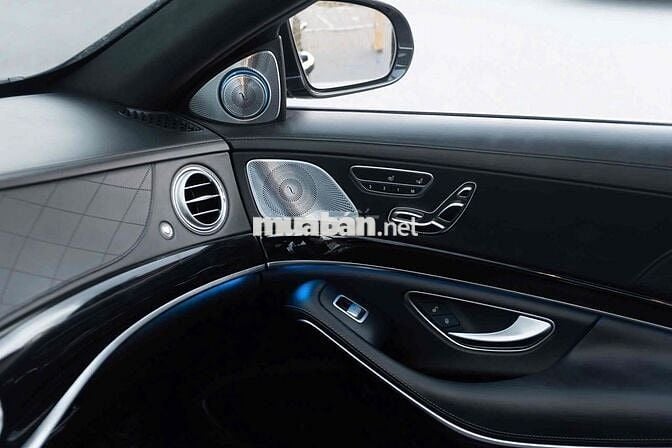 Maybach S450 4Matic Model 20189- Đen Đen