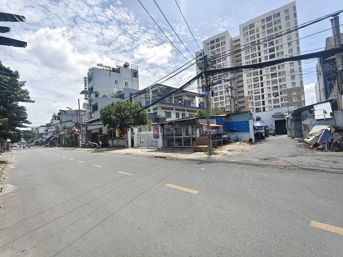 BÁN NHÀ MẶT TIỀN - VỊ TRÍ VÀNG QUẬN TÂN PHÚ