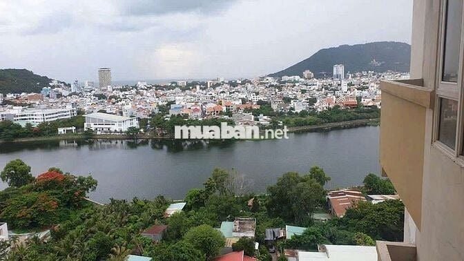 Cho thuê căn hộ Vũng Tàu Center 2PN nhà trống lầu cao view mát cả ngày