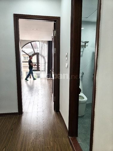 CẦN BÁN GẤP NHÀ 7 TẦNG MỚI ĐẸP, CHỈ CẦN SÁCH VALI VÀO Ở 