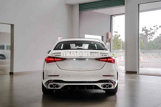Mercedes Benz C43 AMG 4Matic -2024 Bank 90%