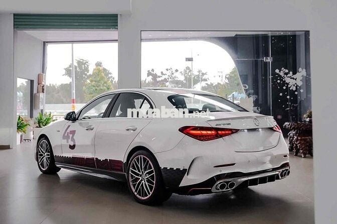 Mercedes Benz C43 AMG 4Matic -2024 Bank 90%
