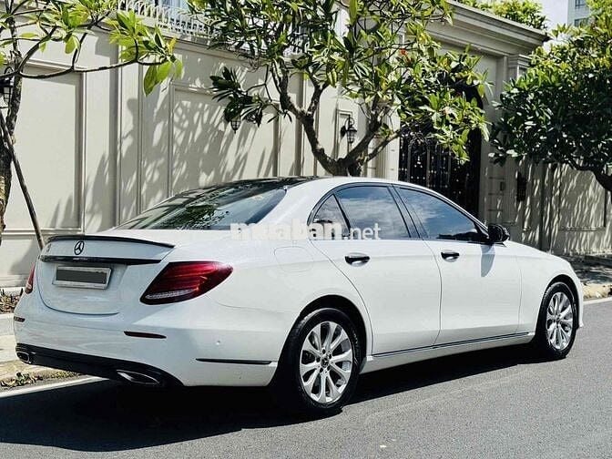 Mercedes Benz E Class 2018 E200 - 80000 km
