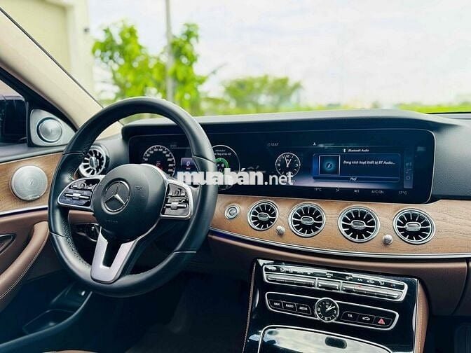 Mercedes Benz E Class 2018 E200 - 80000 km