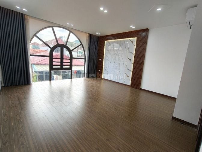 CẦN BÁN GẤP NHÀ 7 TẦNG MỚI ĐẸP, CHỈ CẦN SÁCH VALI VÀO Ở 