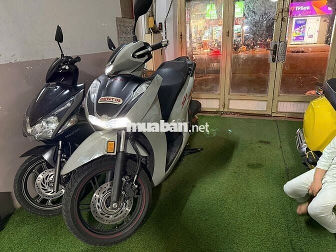 Xe tay ga HONDA SH350i 2023 XÁMĐEN ĐÃ QUA SỬ DỤNG