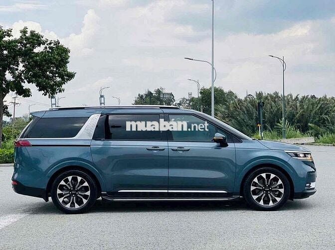 Kia Carnival Signature 2.2D 2020 - 25000 km