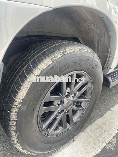 Toyota Fortuner 2015 2.7V 4x4 - 90000 km