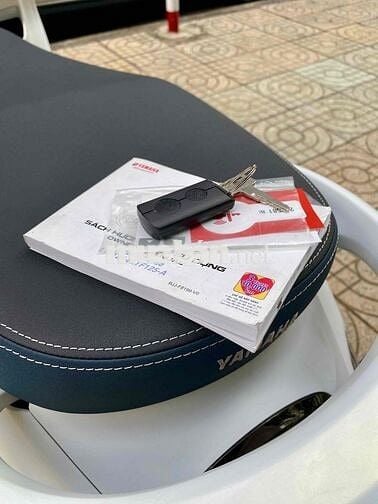 Grande Hybrid ABS Smartkey 2023 BSTP màu trắng