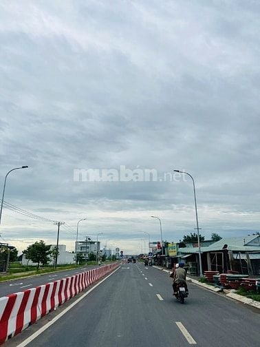 [ Giáp Chủ nguồn ngộp ]  gần chợ kinh doanh mua bán được. 👉5*20 