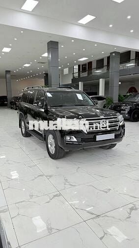 Toyota Land Cruiser 4.6V8 sản xuất 2019.Xe quá mới