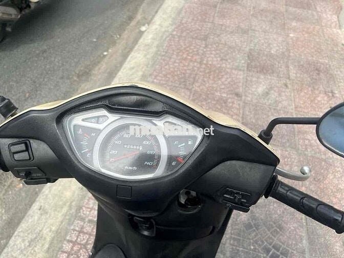 xe honda Lade binh xang phun Fi nhut doi 2012