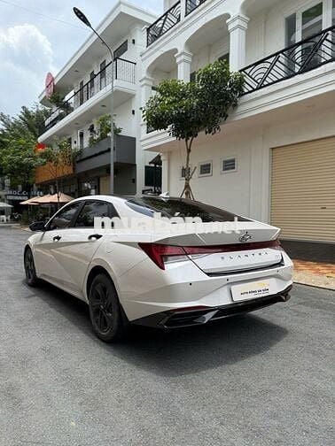 Hyundai Elantra 1.6 AT Đặc biệt Model 2023