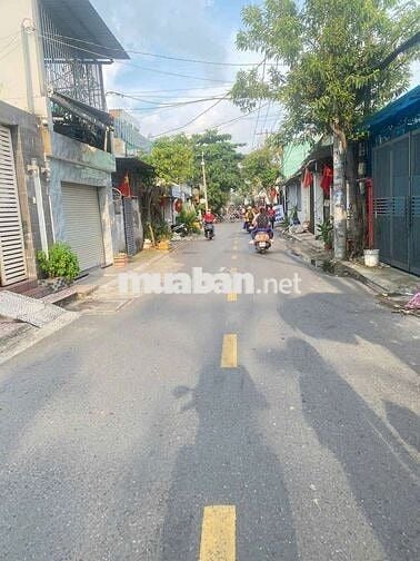 Cho thuê nhà nguyen căn dt 4×15, có 2pn mặt tiền đường