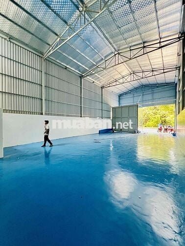 NHÀ XƯỞNG MỚI XÂY DT 8x20 NỀN SƠN Epoxy Sạch Sẻ Hợp Kho Hàng Thực Phẩm