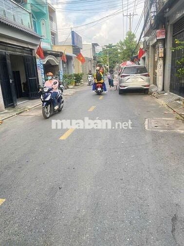 Cho thuê nhà nguyen căn dt 4×15, có 2pn mặt tiền đường