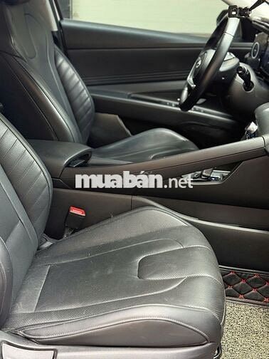 Hyundai Elantra 1.6 AT Đặc biệt Model 2023