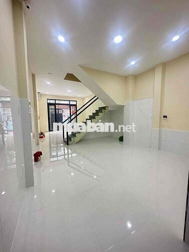 CHO THUÊ NHÀ QUANG TRUNG P10 HẺM XE TẢI
