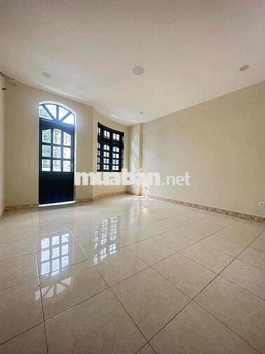 CHO THUÊ NHÀ QUANG TRUNG P10 HẺM XE TẢI