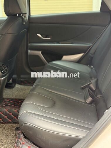 Hyundai Elantra 1.6 AT Đặc biệt Model 2023