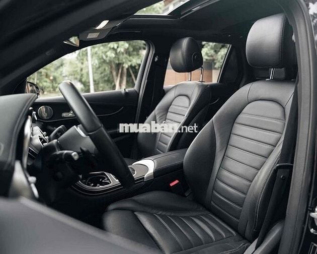 Mercedes GLC300 4Matic Facelift - ĐKLĐ 2020 - Đen