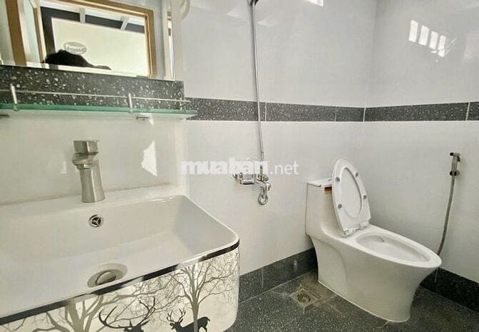 Duplex ban công 30m2 Âu Dương Lân quận 8
