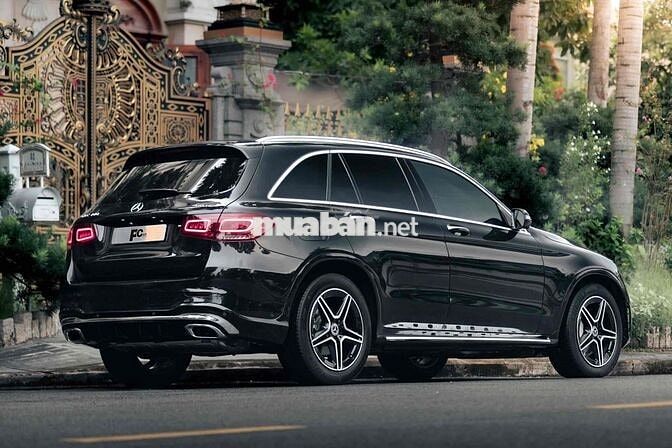 Mercedes GLC300 4Matic Facelift - ĐKLĐ 2020 - Đen