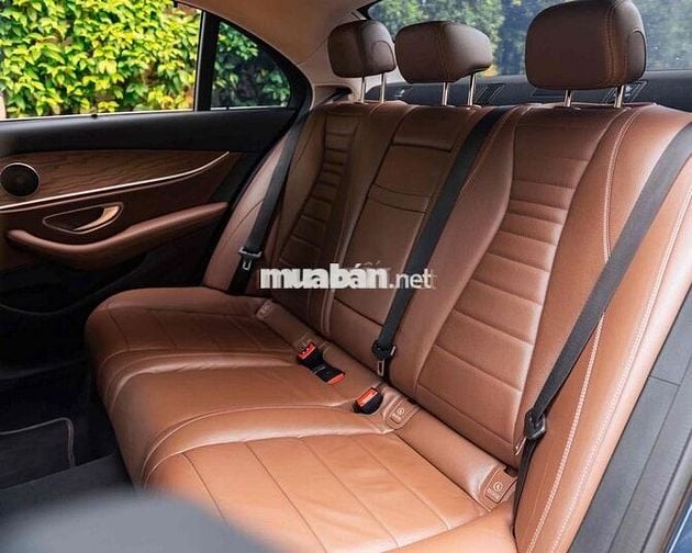 Mercedes E200 model 2017 - 1 chủ - Xanh Cavansite