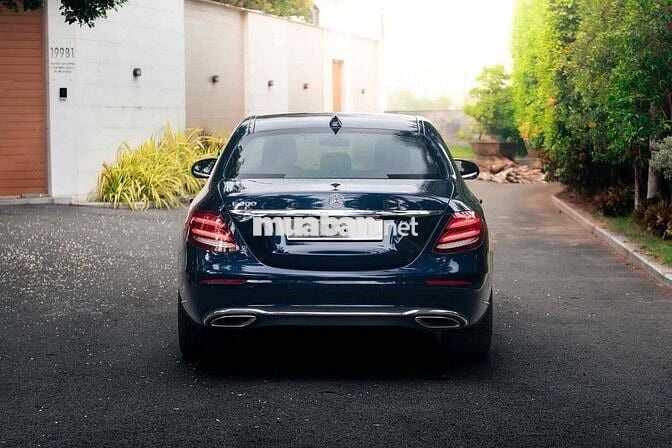 Mercedes E200 model 2017 - 1 chủ - Xanh Cavansite