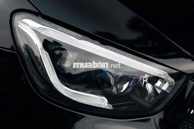 Mercedes GLC300 4Matic Facelift - ĐKLĐ 2020 - Đen