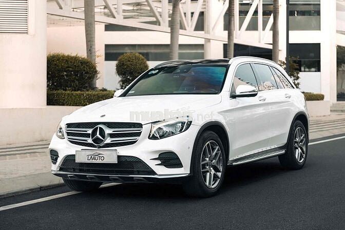Mercedes GLC300 4Matic - ĐKLĐ 2020 - Trắng Đen