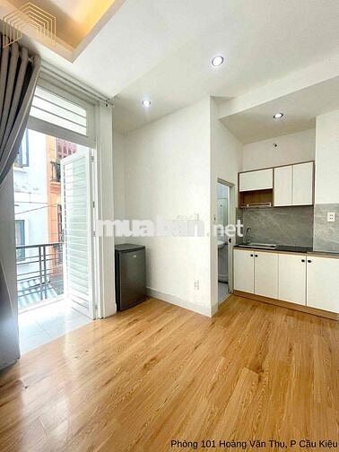Cho thuê Studio bancong 30m2 - Ngã 4 Phú Nhuận
