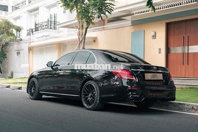 Mercedes E200 Sport - ĐKLĐ 2020 - Lên nhiều option