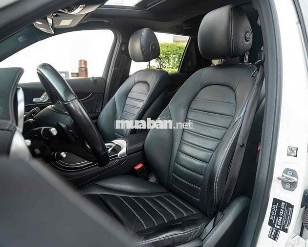 Mercedes GLC300 4Matic - ĐKLĐ 2020 - Trắng Đen