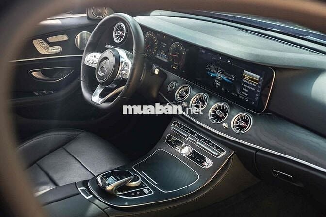 Mercedes E200 Sport - ĐKLĐ 2020 - Lên nhiều option