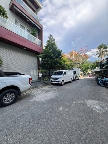 Cho thuê nhà nguyên căn MT 3 lầu trần thị Liền B4 phước kiển nhà bè 