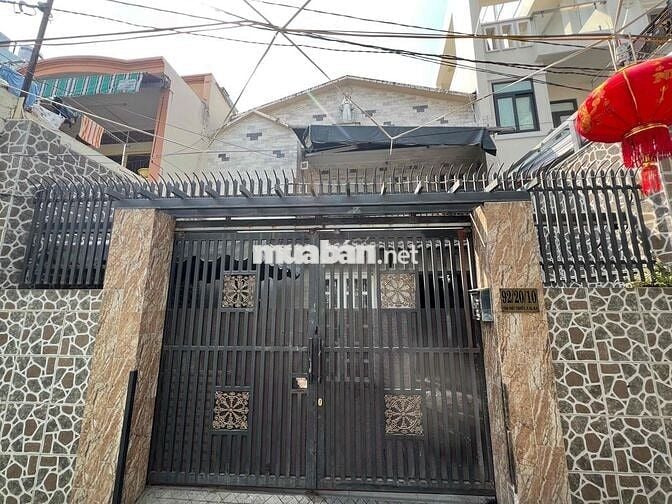 Nhà Trọ Quận 4 Đẹp Rẻ Có Máy Lạnh, WC, hẻm xe hơi